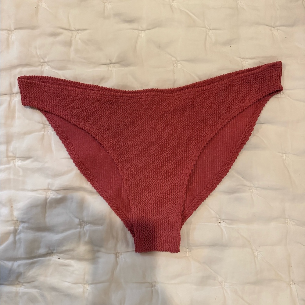 Skatie Textured Coral Bottoms